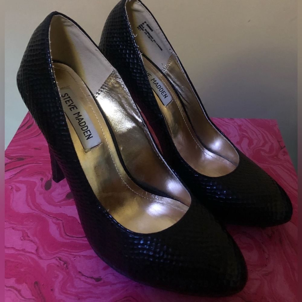 Steve Madden black heels